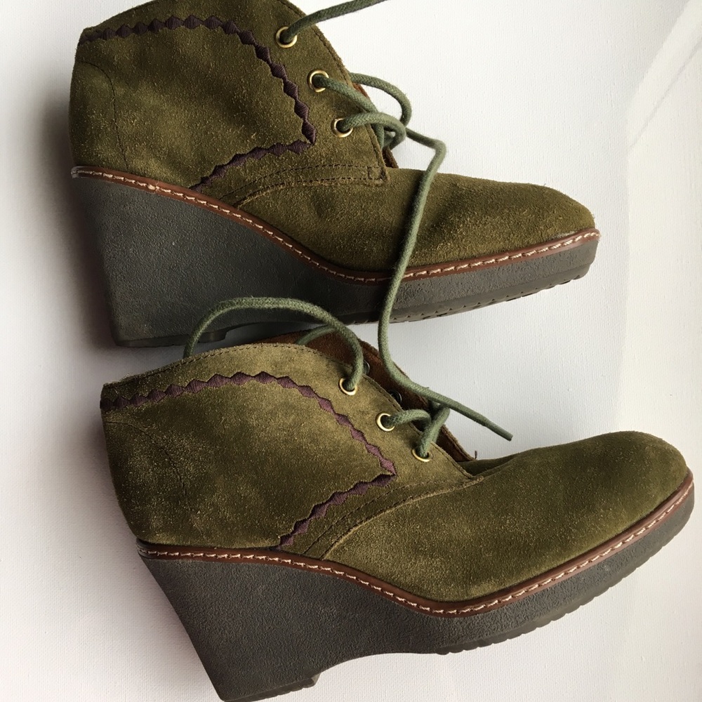 Naturalizer ankle boots. Not for sale!!!